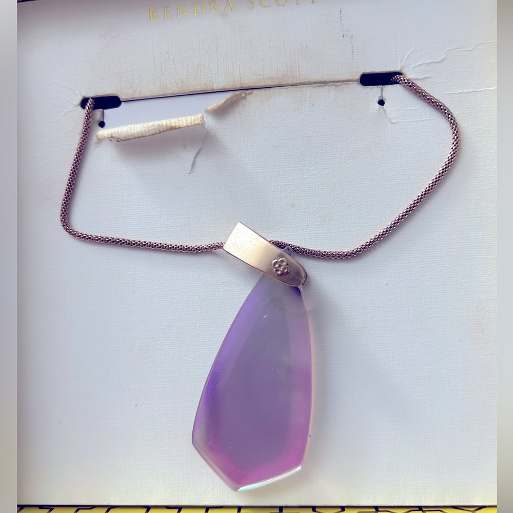 PRICE DROP NWOT Kendra Scott rose gold pinkish/ purple crystal pendant